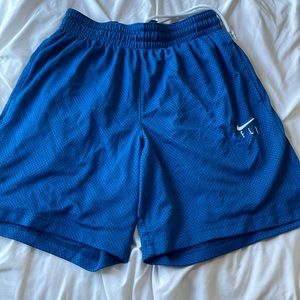 Nike fly basketball short
